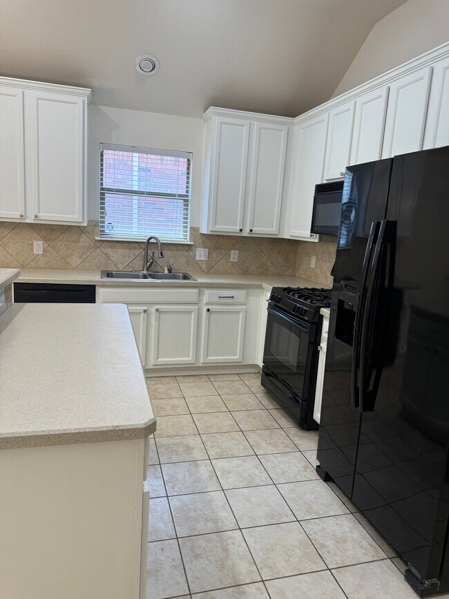 Building Photo - 377 Kirby Dr