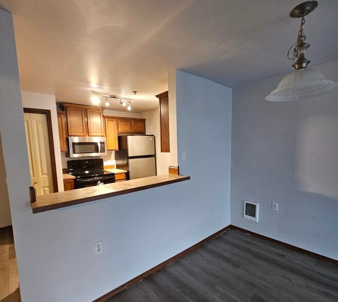 Building Photo - 11527 Highway 99