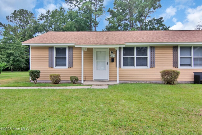 Primary Photo - 521 Williams St