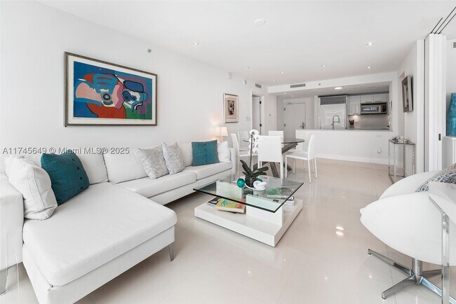 Building Photo - 6801 Collins Ave