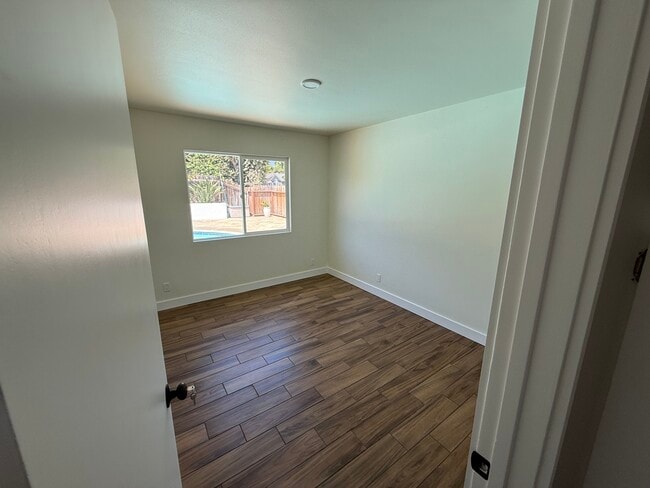 Building Photo - 6204 Avenida Ganso