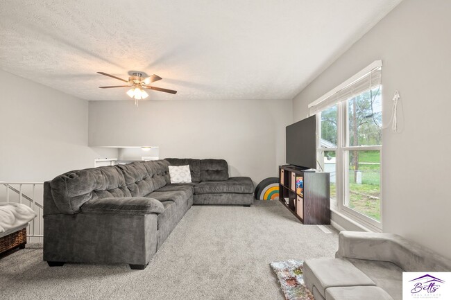 Building Photo - OPEN HOUSE MAY 9, 2025 3PM-4PM