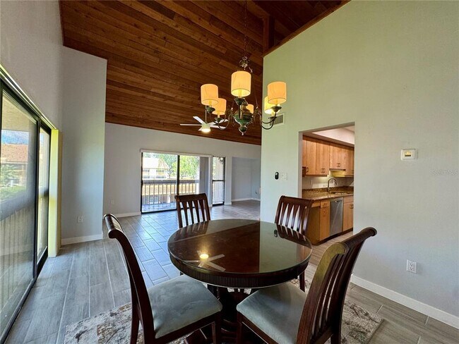 Building Photo - 3031 Willow Green Dr
