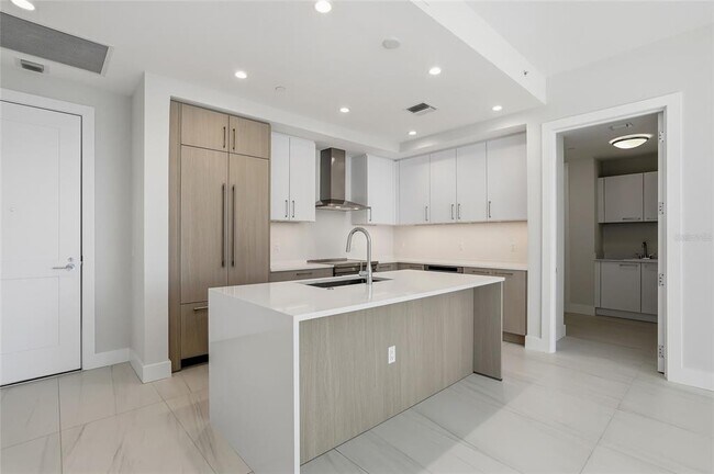 Building Photo - 275 1st Ave S