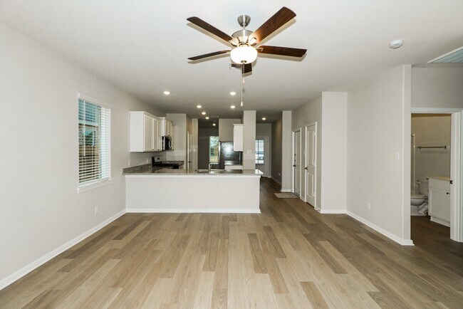 Building Photo - 408 Mustang Trot Dr