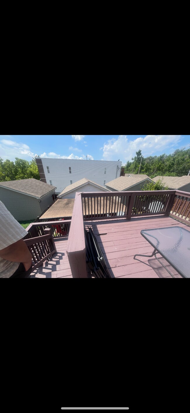 Building Photo - 1900 N Laramie Ave