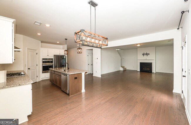 Building Photo - 5575 Coltman Dr