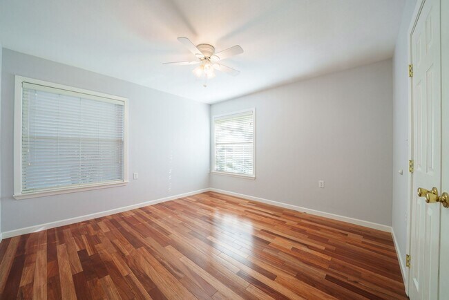 Building Photo - Central Austin charming 3 BR / 1 BA - Next...