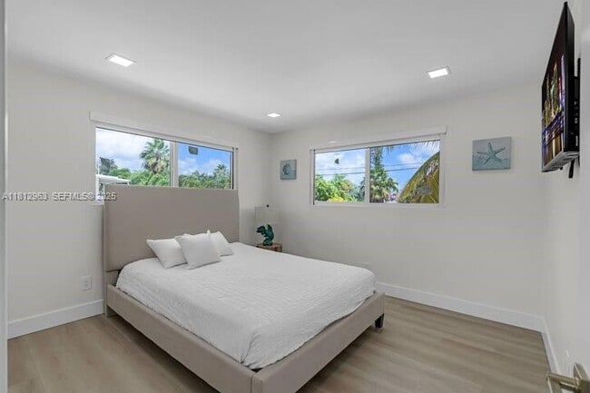 Building Photo - 125 Gardenia St