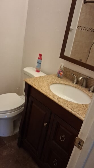 Building Photo - 2381 Papaya Dr