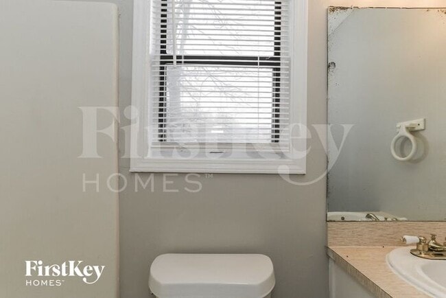 Building Photo - 4550 Glory Dr