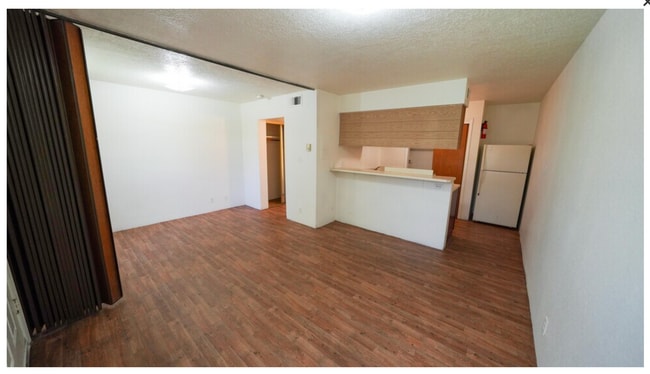 Building Photo - BRANDYWOOD PARK!!! FREE UTILITIES!! GREAT ...