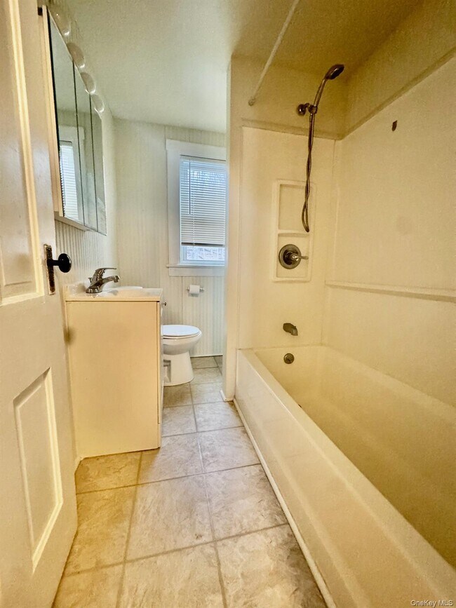 Building Photo - 82 State St