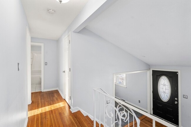 Building Photo - 28 Frost Ave