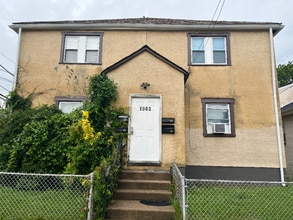 Building Photo - 1003 Clifton Ave