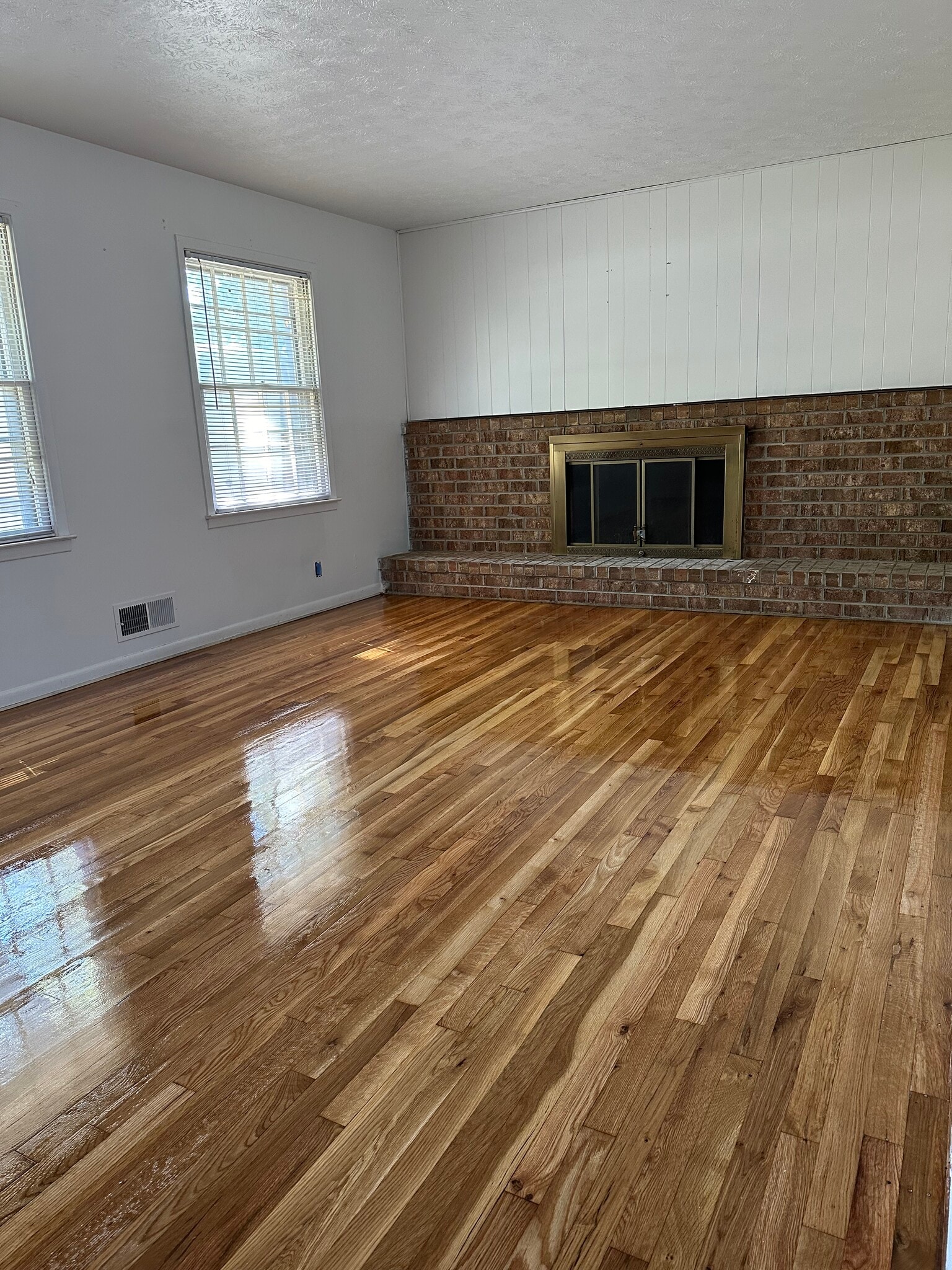 Main living room - 2848 Rex Rd