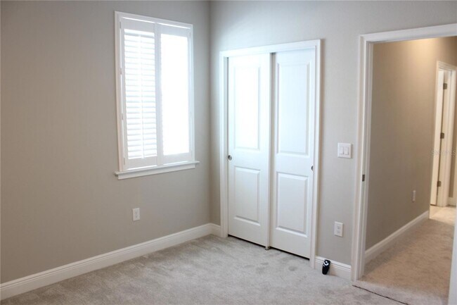 Building Photo - 5721 Long Shore Loop