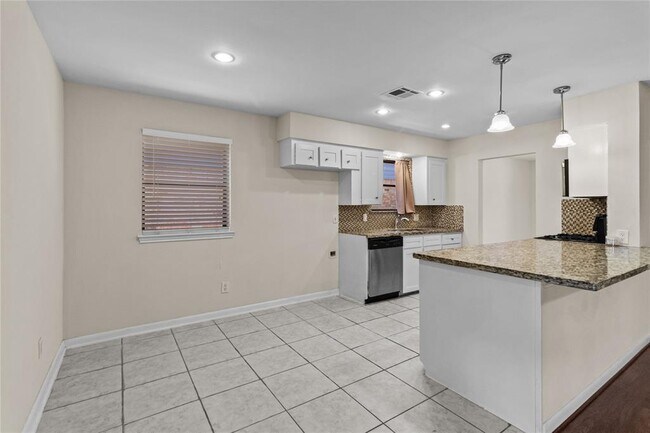 Building Photo - 5511 Verdome Ln