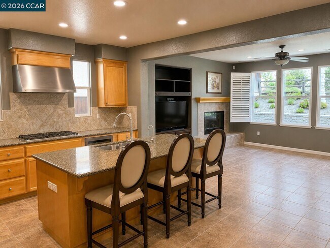Building Photo - 3506 Sandalford Way