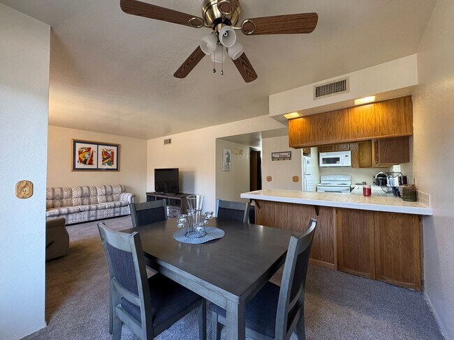 Building Photo - 2BR 2 BA Furnished  Condo across from Colorado Rivergated entry