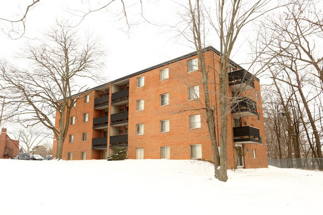 Building Photo - Woodmere Apartments