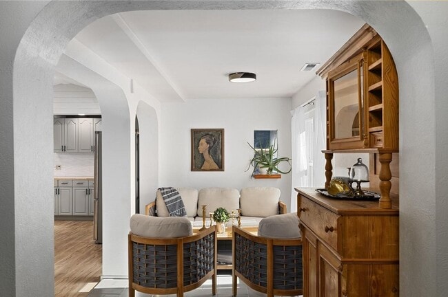 Building Photo - Spectacular Views Close to I-90!