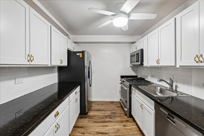Building Photo - Large 1BR/1BA with Natural Light & Modern Finishes in Cleveland Park