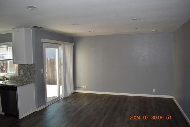 Building Photo - 330 Bald Pate Dr