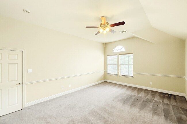 Building Photo - 6413 Fitzgerald Dr