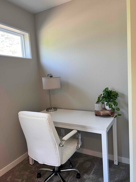 Building Photo - 4805 Apple Hill Ln