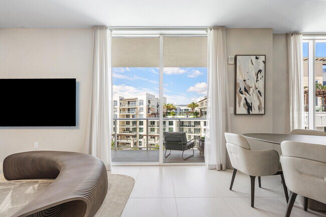Building Photo - 210 SE Mizner Blvd