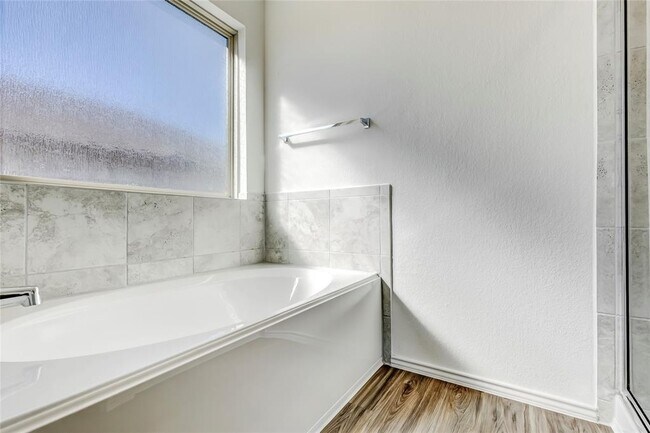 Building Photo - 730 Carol Dr