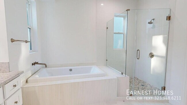 Building Photo - 8444 Camelia Ct