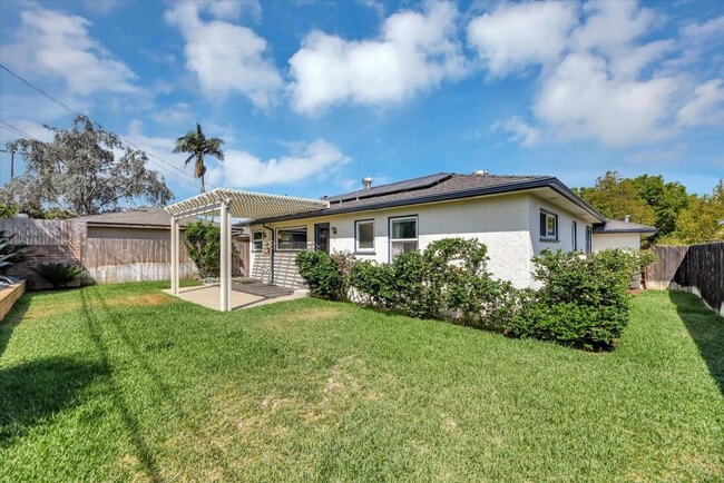 Building Photo - 5341 Waring Rd