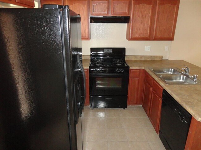Building Photo - Impeccable Two Story Eastside Home With Re...