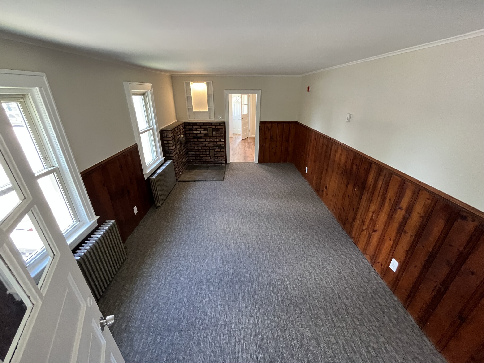 Building Photo - 53 Montauk St