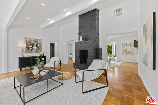 Building Photo - 5432 Fulton Ave