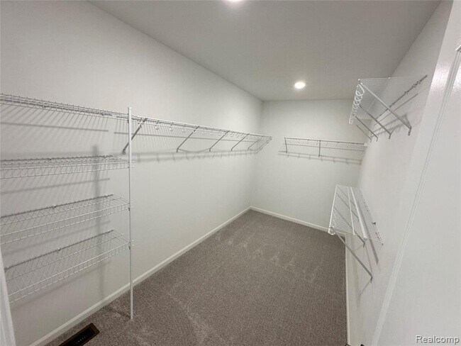 Building Photo - 4881 Marquette Dr
