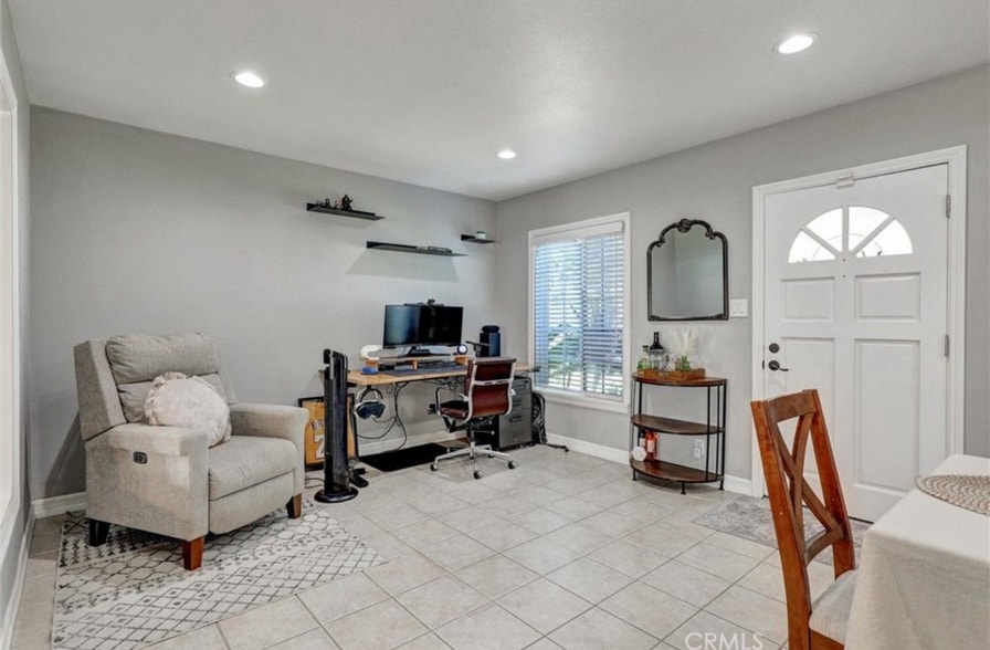 Building Photo - 10337 Garfield Ave