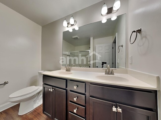 Building Photo - 2300 Madeline vine ln