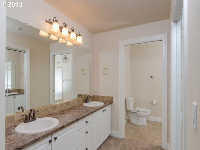 Building Photo - Beautiful Columbia Shores Condo Near Downtown Vancouver on the Columbia River