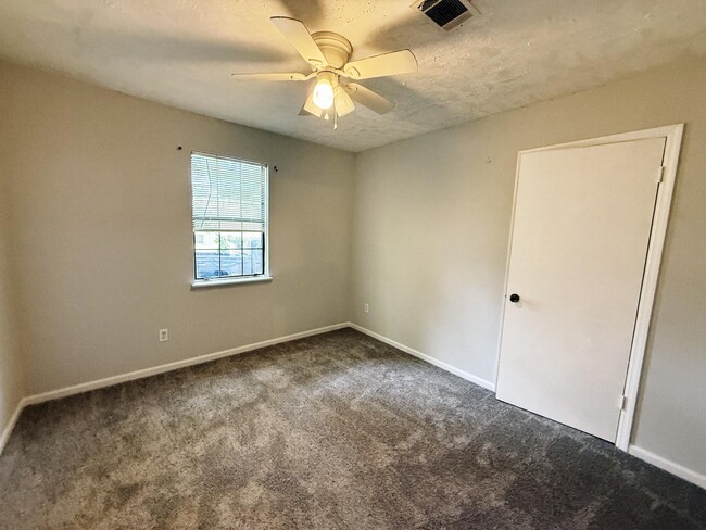 Building Photo - 539 Pheasant Run Dr