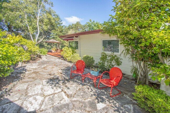 Building Photo - Gated 4bd/3ba Kentfield Home