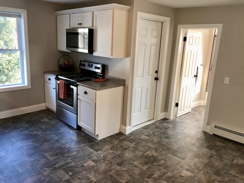 Building Photo - 61 West St