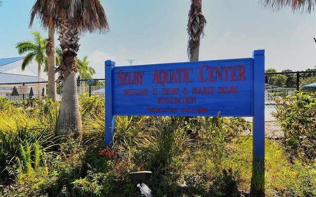 Building Photo - 4140 Central Sarasota Pkwy