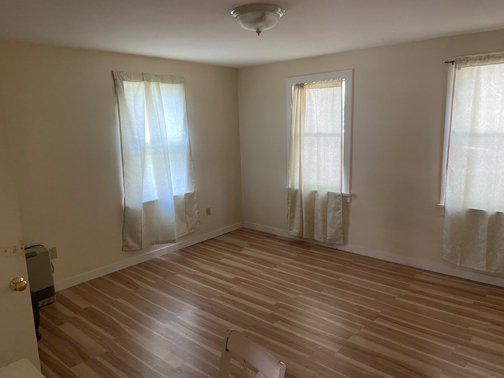 Building Photo - 210 Elliot St