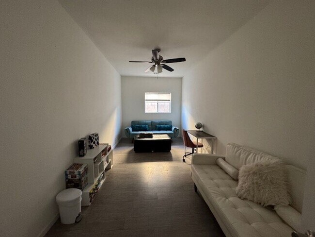 Building Photo - Pool Home with 3Bedrooms +Bonus Room Bullhead Parkway-Desert Foothills Estates- Can Be "Furnished...