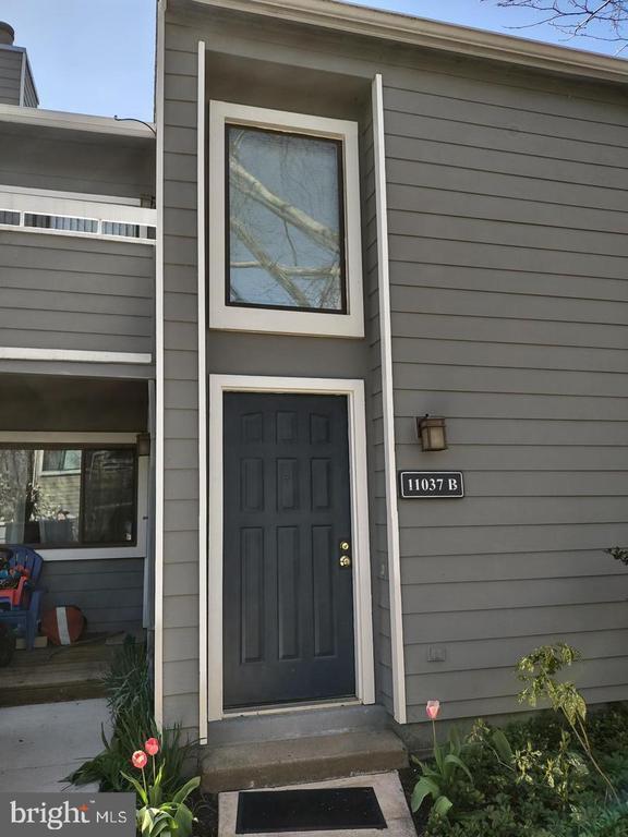 Building Photo - 11037 Villaridge Ct