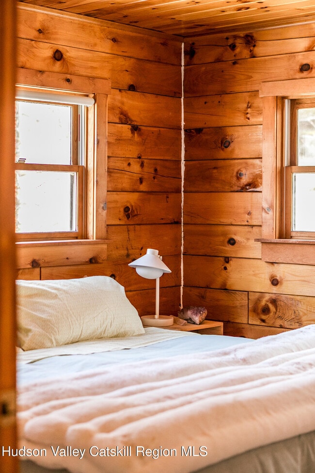 Building Photo - 671 Watson Hollow Rd