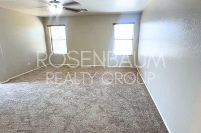 Building Photo - Gorgeous 5-bedrooms, 2.5-baths home in the...